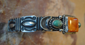 Spiny Oyster & Turquoise Stone Bracelet - Side View