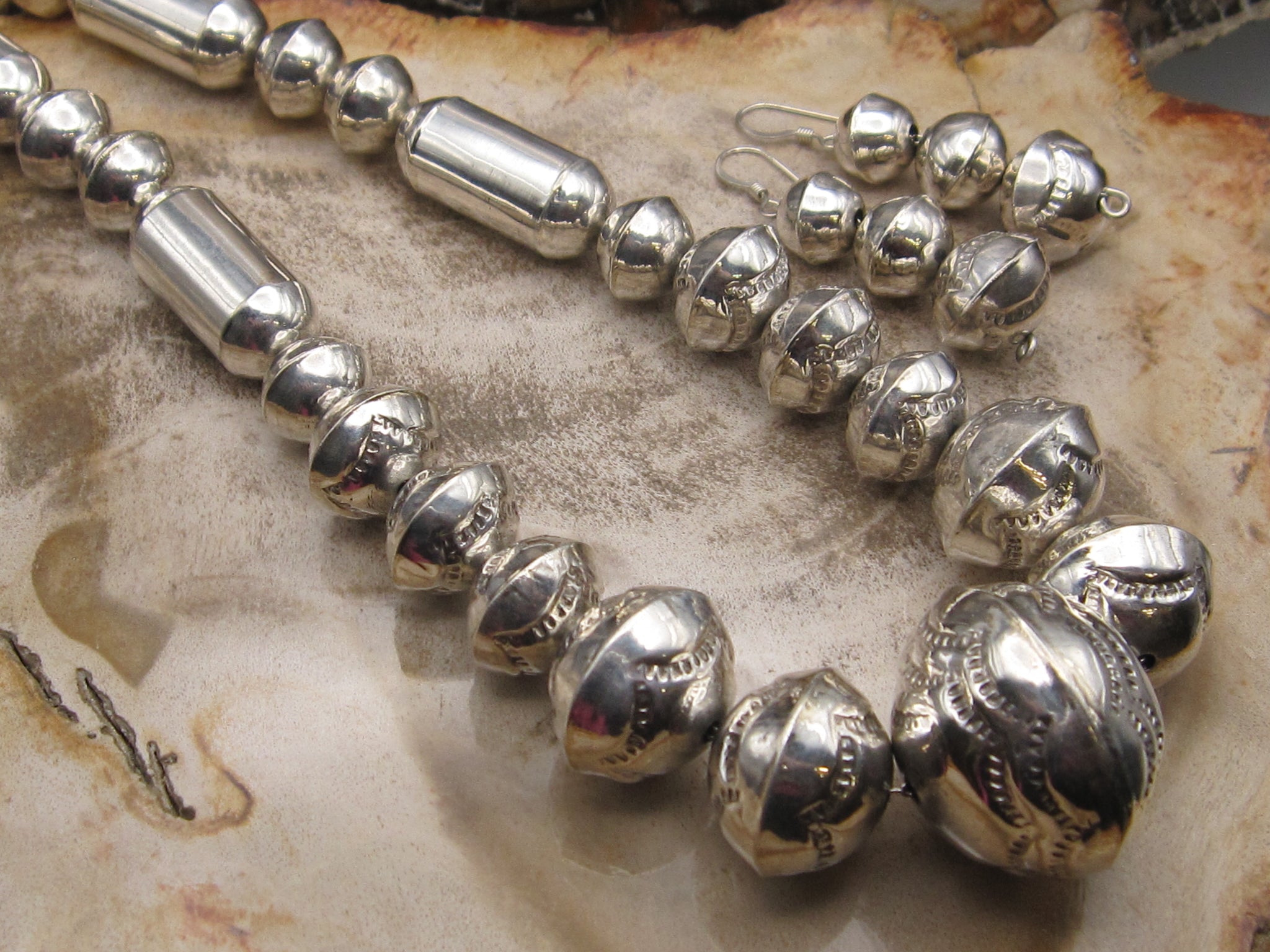 TIFFANY & CO. 925 Sterling Silver 6mm-10mm Graduated Hardwear Ball Bead  Necklace | eBay