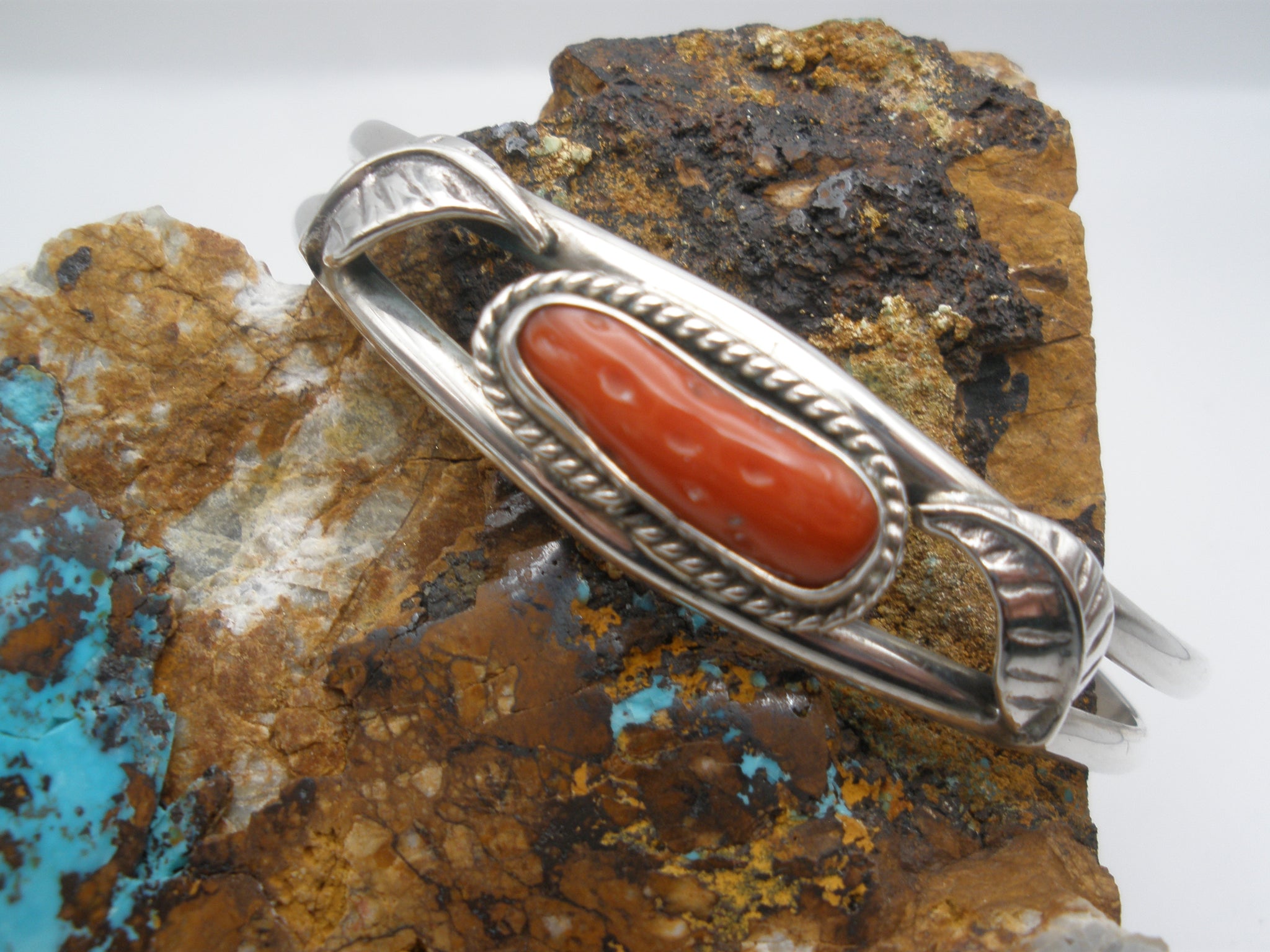 Vintage coral bracelet outlet
