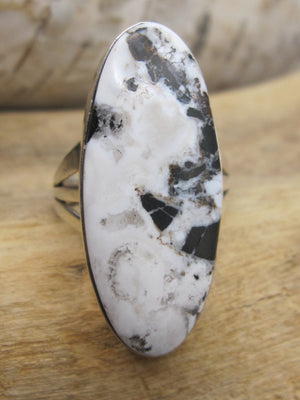 Contemporary Style Native American Made White Buffalo Ring